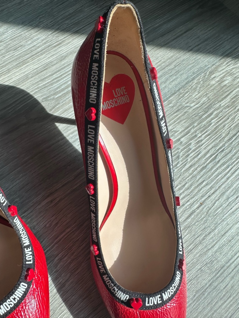 Love Moschino Red Pointed Toe Logo-Trim Pumps with Heart Insole - Picture 5 of 6